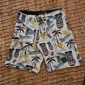 Wailoa Hawaiian Tiki Board Shorts 28